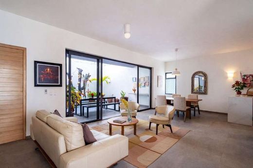 Independencia Village Condo, photograph 2