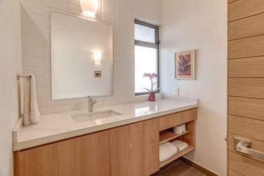 Independencia Village Condo, photograph 6