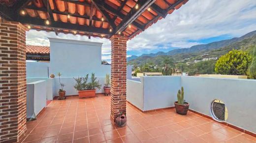 Carefree Courtyard Condo in West Ajijic
