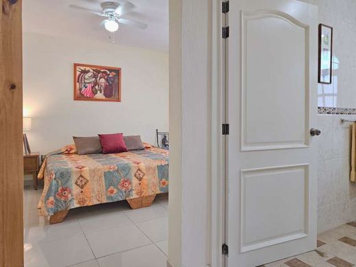 Carefree Courtyard Condo, photograph 14