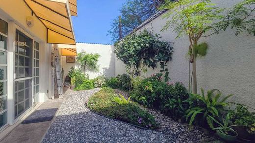 Carefree Courtyard Condo, photograph 16
