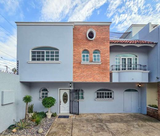 Carefree Courtyard Condo, photograph 17