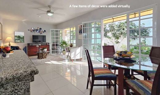 Carefree Courtyard Condo, photograph 2