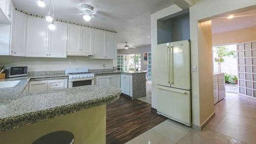 Carefree Courtyard Condo, photograph 8