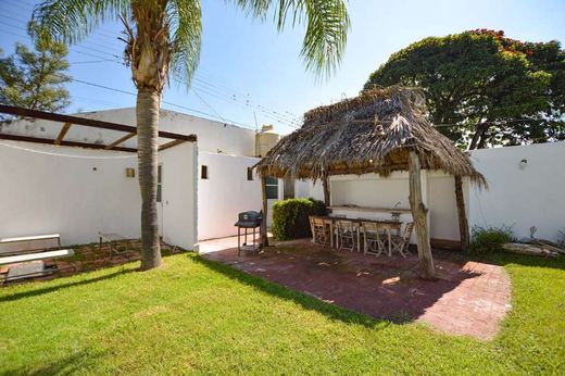 Casa Paraiso, photograph 4