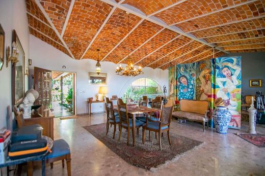 Casa Los Encinos, photograph 5