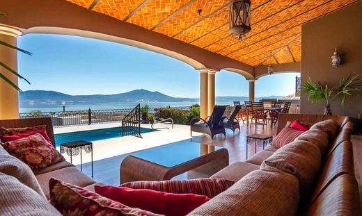 Top of The World View in Chula Vista Norte