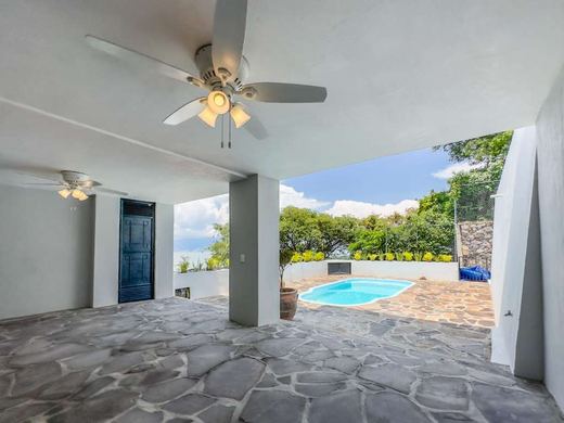 La Vista Lakeview Condo, photograph 17