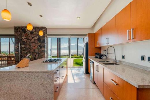 Casa Premium Frente AL Lago, photograph 4