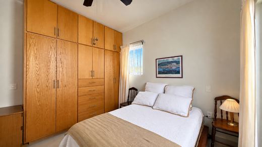 Villa Colorada Carefree Living, photograph 15