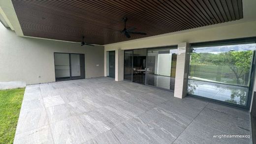 Fairway Contemporary, photograph 15