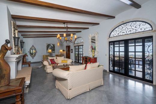 Casa Vista Delight, photograph 3