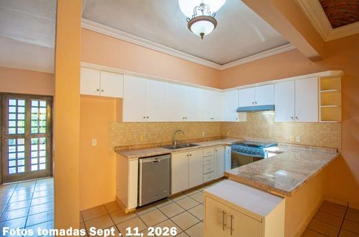 Casa Torgerson, photograph 5