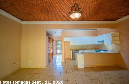 Casa Torgerson, photograph 6
