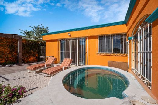 Chula Vista Fixer Upper Treasure, photograph 13