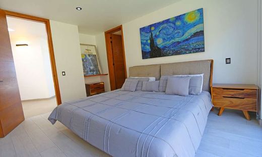 Cielo Vista Luxury Home, photograph 10