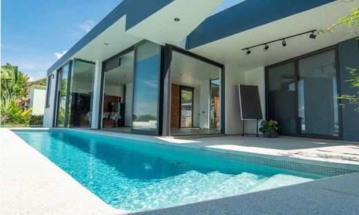 Cielo Vista Luxury Home, photograph 17