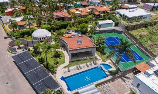 Cielo Vista Luxury Home, photograph 18