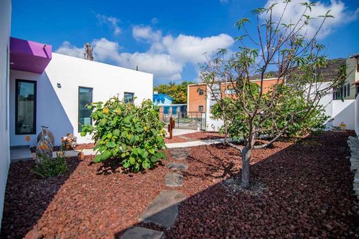 Sunset Villa, photograph 14