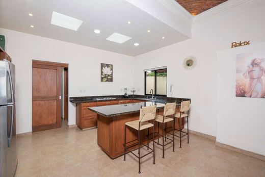 Garcia View Haven, photograph 11