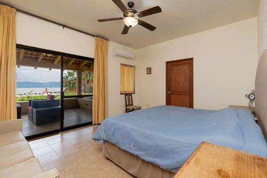Garcia View Haven, photograph 12