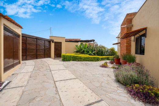 Garcia View Haven, photograph 6