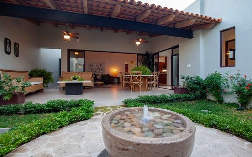 Casa Lirio #11, photograph 15