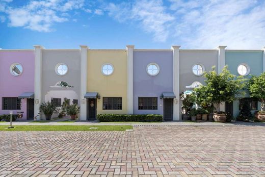 Lago Vida Residences- Investment, photograph 2