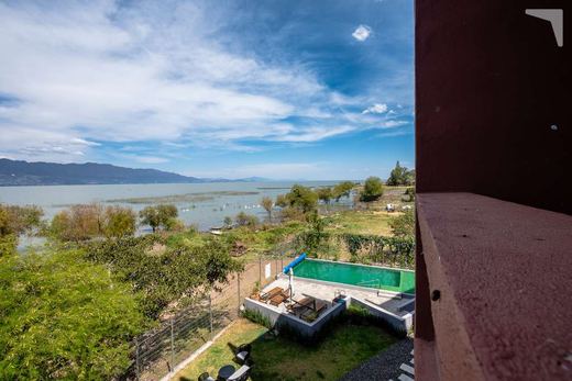 Depa Lakefront amueblado, photograph 18