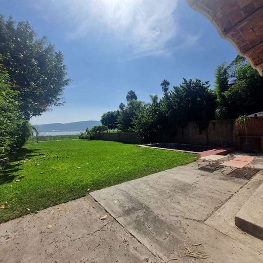 Casa Esmeralda, photograph 13