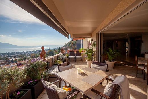 Vistas Supreme, photograph 2