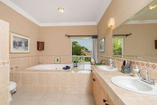 Casa Dragonfly, photograph 9