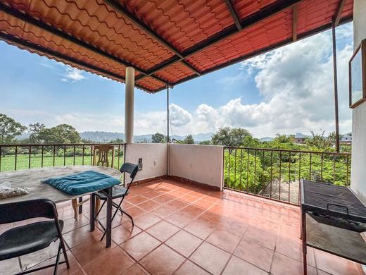 Las Aguilillas -Two Homes, photograph 16