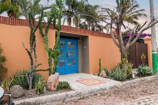 El Tao Residence in Raquet Club