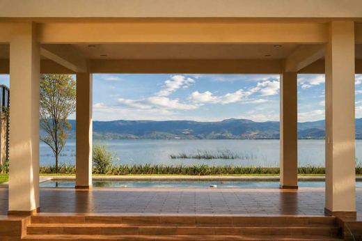 El Ensueño Lakefront Casa 11, photograph 13