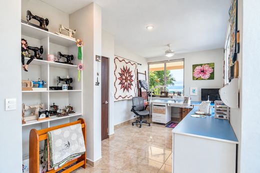 "Lake View Paradise & Golf Retreat", photograph 15