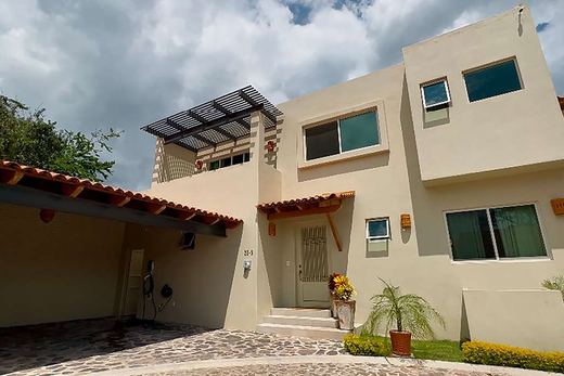 Ciruelos 5 in San Juan Cosalá