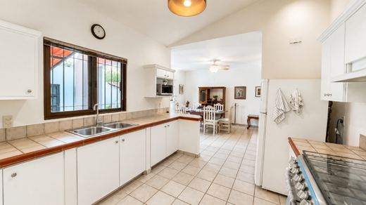 Casa Irma, photograph 9