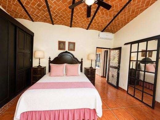 Malecon Villa, photograph 9