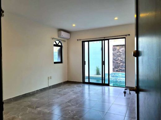 Casa Magaña, photograph 13