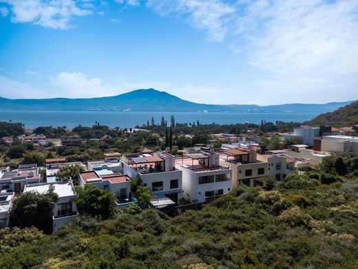 Los Arrayanes Vista-Lago in San Juan Cosalá