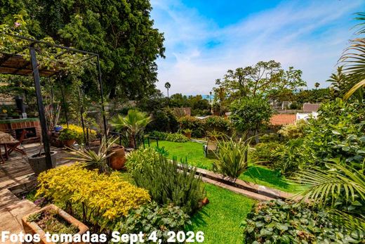 Enchanted Cottage with a View, photograph 16