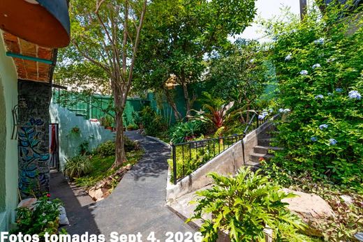 Enchanted Cottage with a View, photograph 17