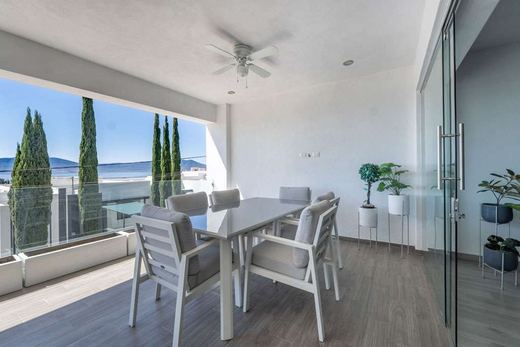 Casa Super Lakeview, photograph 4