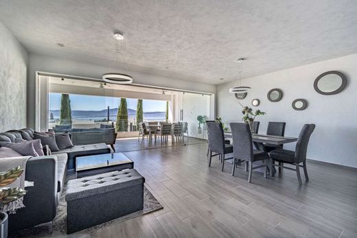 Casa Super Lakeview, photograph 5
