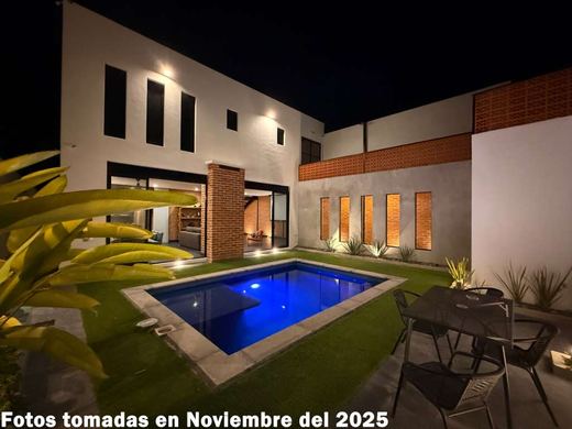 Riberas Contemporary in Riberas del Pilar