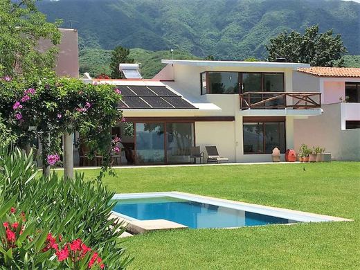 La Casota Lakefront, photograph 2
