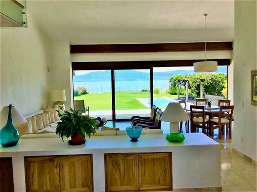 La Casota Lakefront, photograph 5