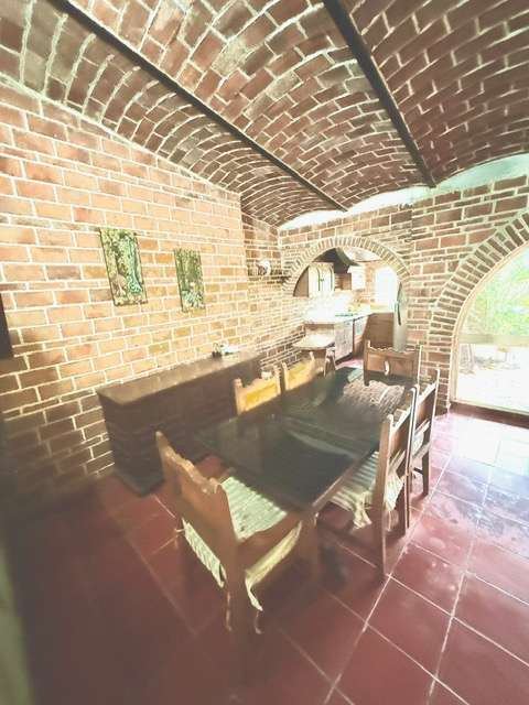Fixer Upper,San Cristóbal Lakefront, photograph 11