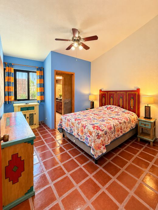 Casa Corazones, photograph 5